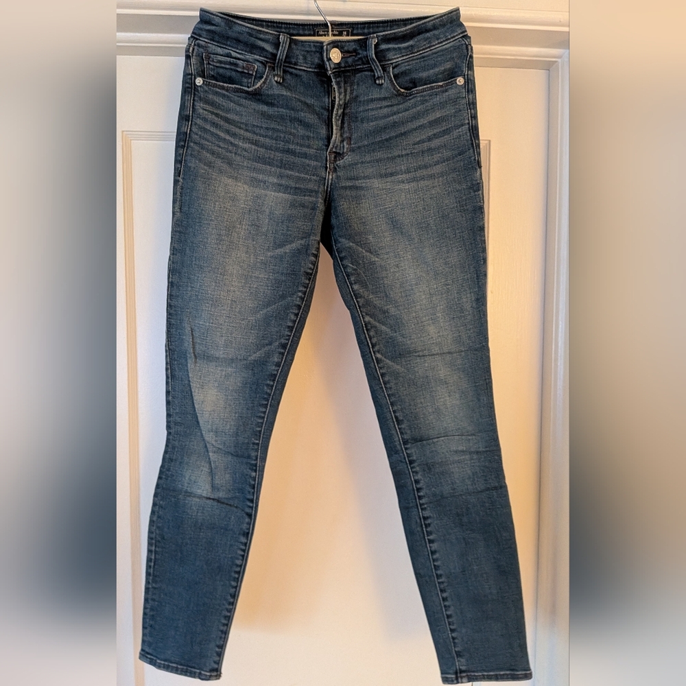 Abercrombie & Fitch Dark Blue Skinny Jeans